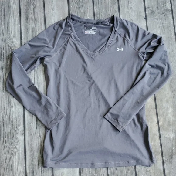 Ladies Under Armour Fitted V-Neck Shirt Sz Sm - Picture 1 of 4